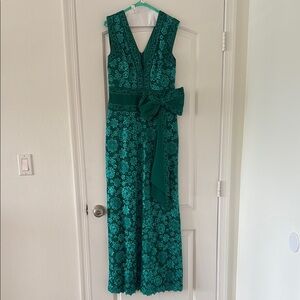 Tadashi Shoji Green V-Neck Sleeveless Maxi Dress